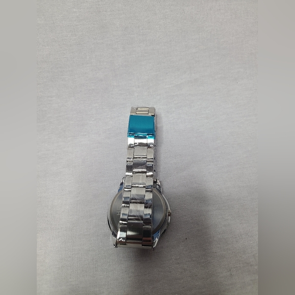 Brand new Sanrio Hello Kitty stainless steel watch - Picture 6 of 10